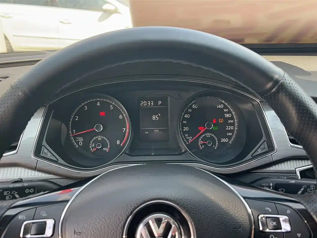 Volkswagen Passat 2017 — фото 6