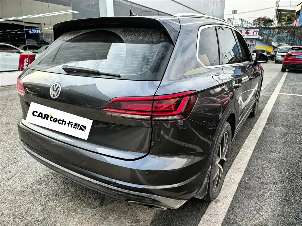 Volkswagen Touareg 2019 — фото 9