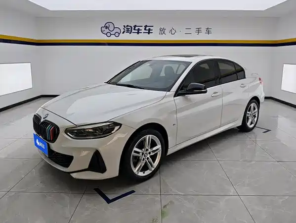 BMW 1 Series 2021
