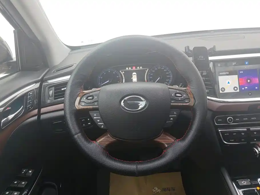GAC Trumpchi GS8 2018 — фото 15