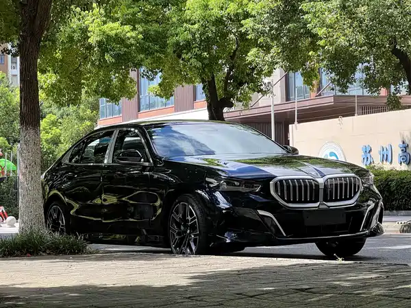 BMW 5 Series 2026
