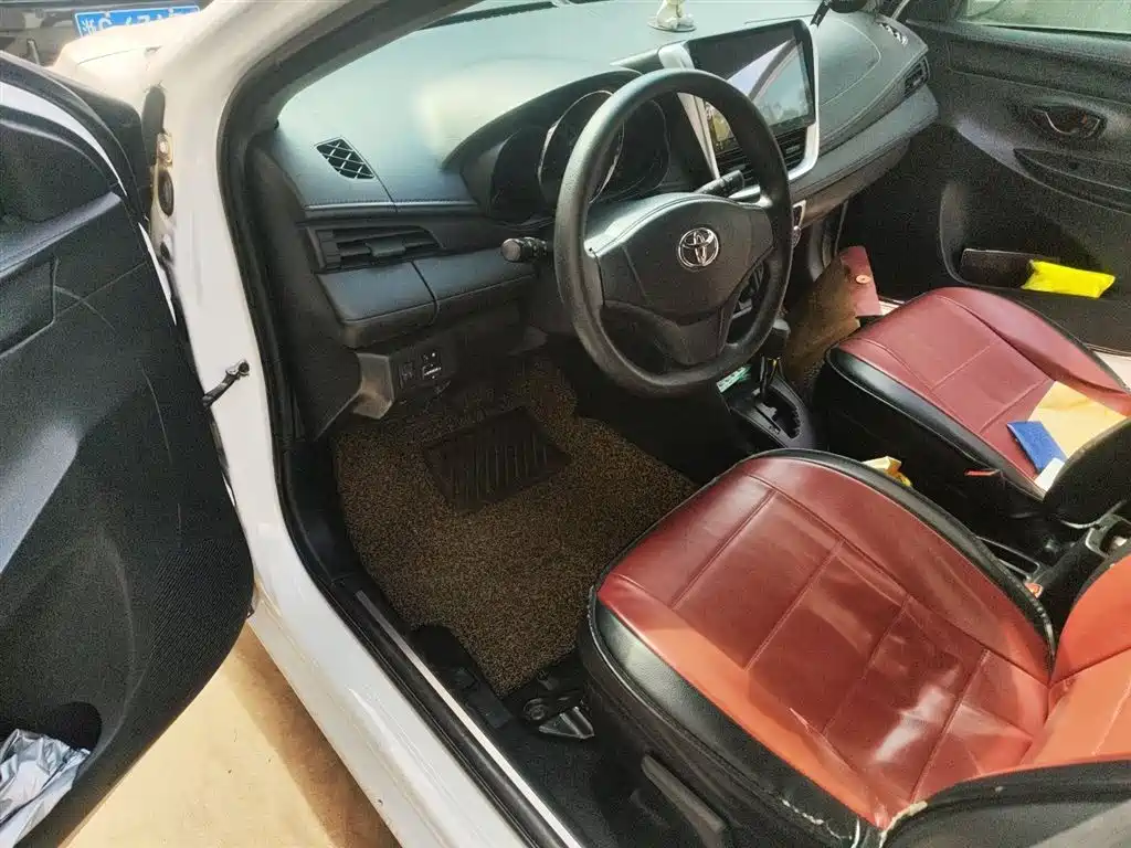 Toyota Yaris L 2019 — фото 14