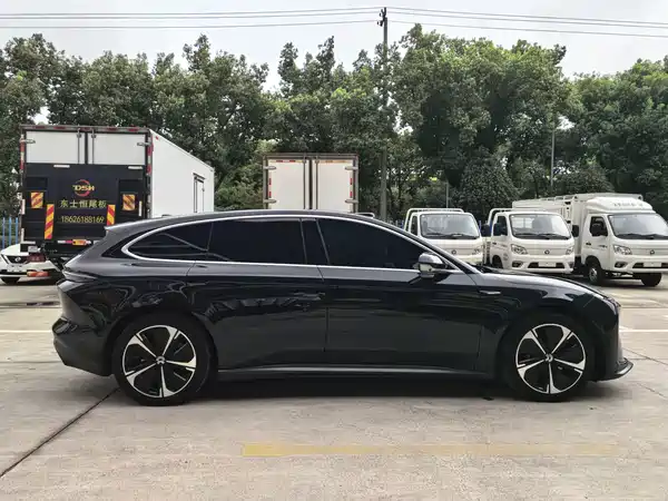 NIO ET5T 2024