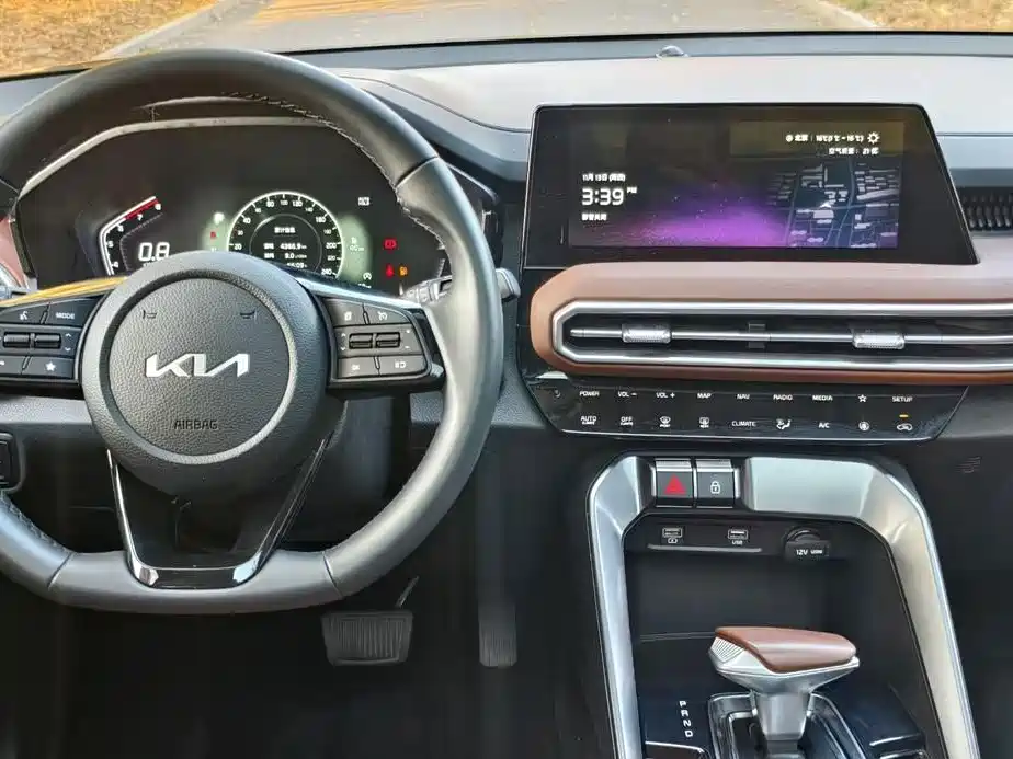 Kia Sportage 2022 — фото 16