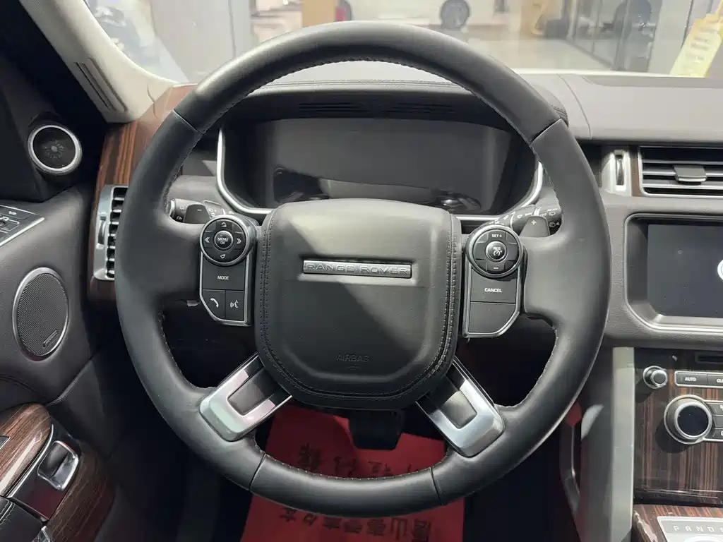 Land Rover Range Rover 2018 — фото 12