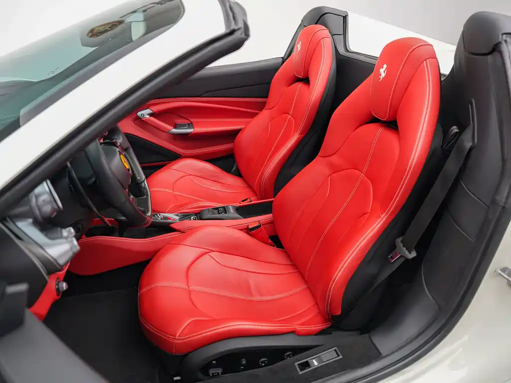 Ferrari F8 2022 — фото 15