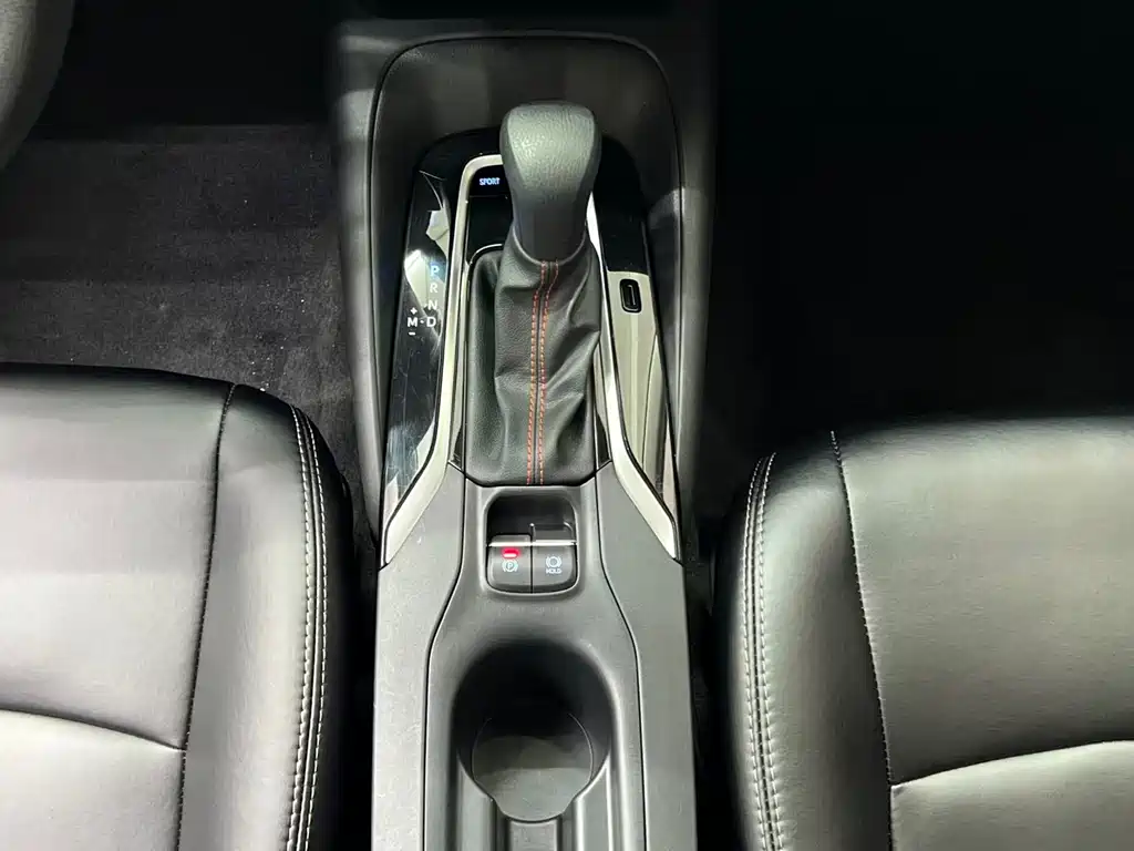 Toyota Corolla 2021 — фото 11