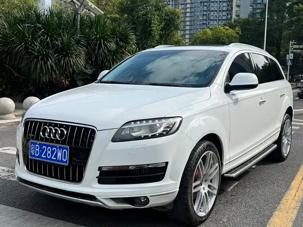 Audi Q7 2012 — фото 1