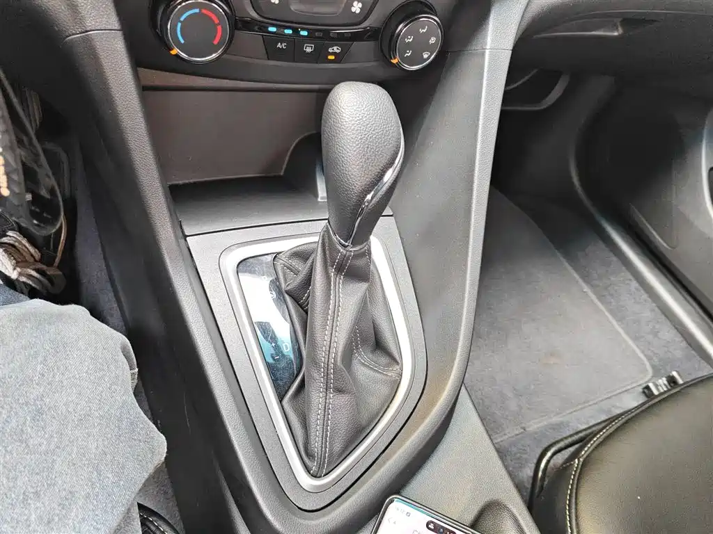 Buick Excelle 2021 — фото 14