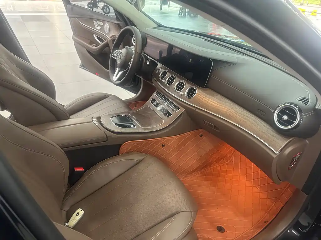 Mercedes-Benz E-Class 2020 — фото 12