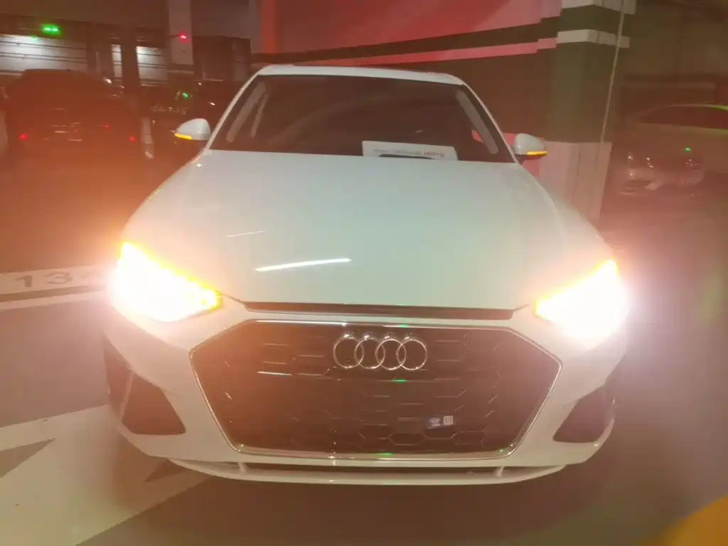 Audi A4L 2024