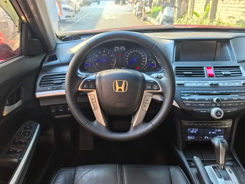Honda Crosstour 2012 — фото 17