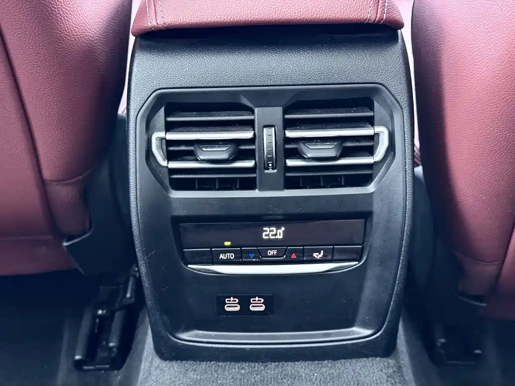 BMW 3 Series 2023 — фото 13