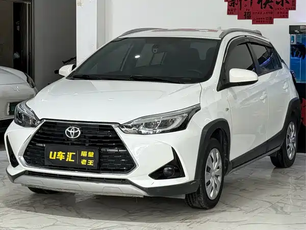 Toyota Yaris L 2022