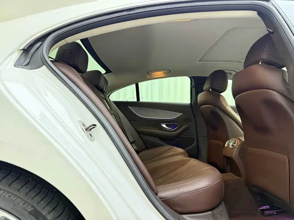 Mercedes-Benz CLS 2020 — фото 14