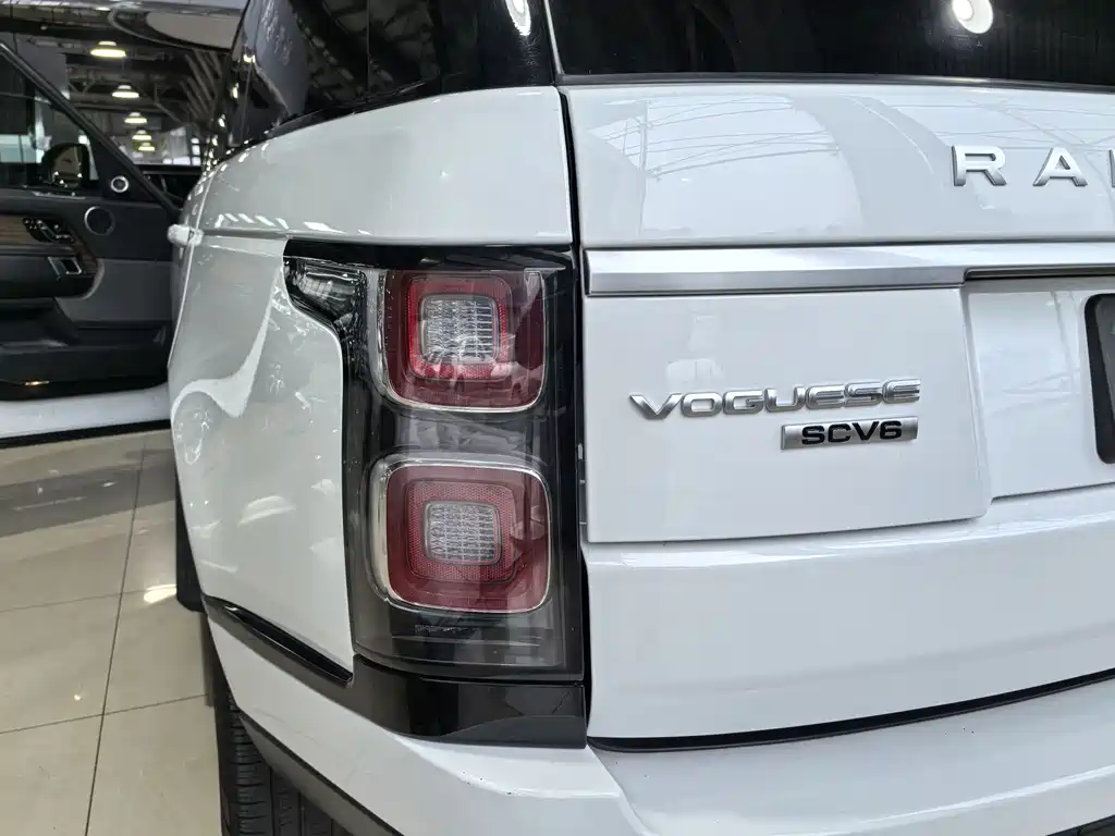 Land Rover Range Rover 2019 — фото 10
