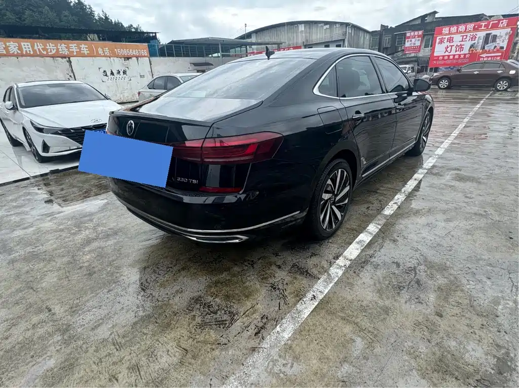 Volkswagen Passat 2023
