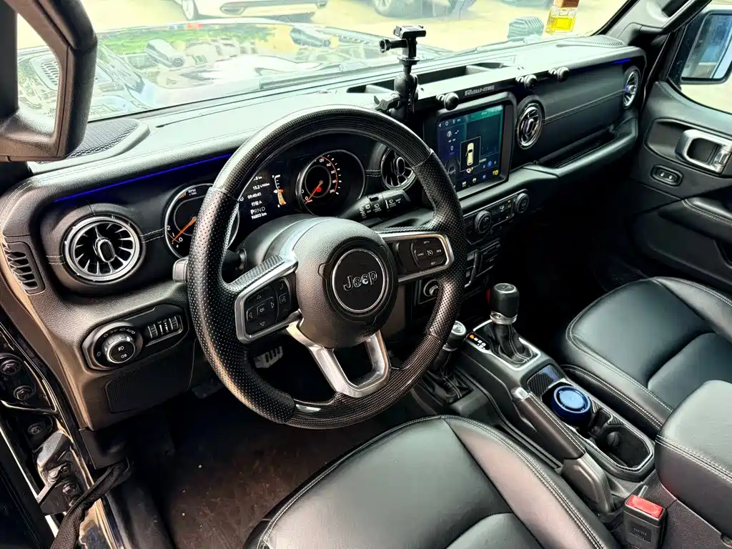 Jeep Wrangler 2019 — фото 8
