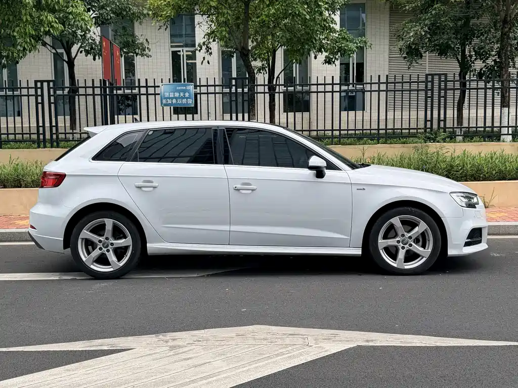 Audi A3 2020 — фото 14