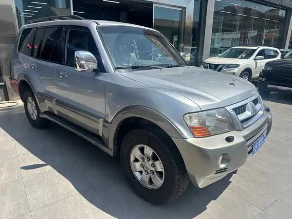 Mitsubishi Pajero 2007