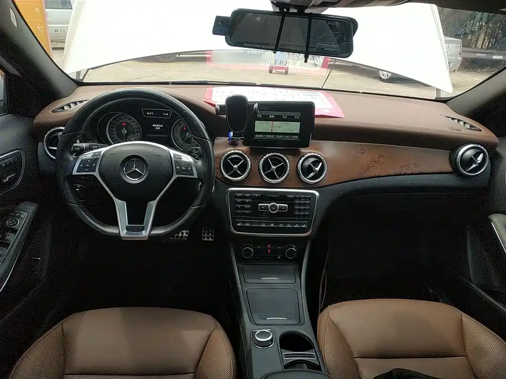 Mercedes-Benz GLA 2015 — фото 10
