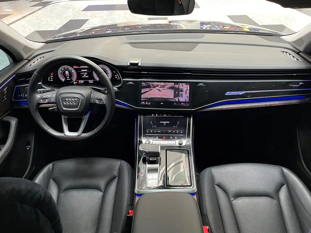 Audi Q7 2023 — фото 17