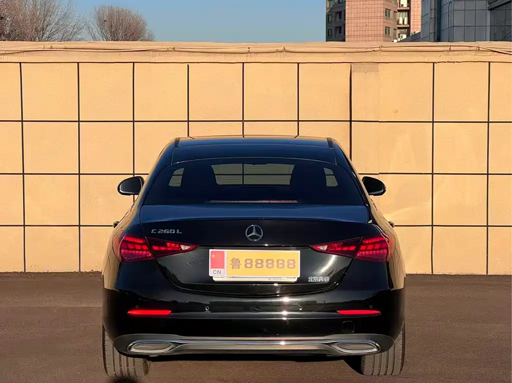 Mercedes-Benz C-Class 2023 — фото 8