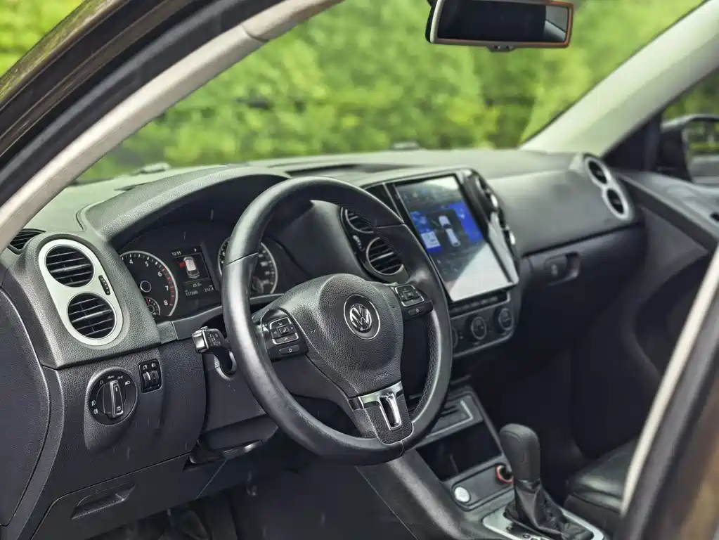 Volkswagen Tiguan 2015 — фото 23