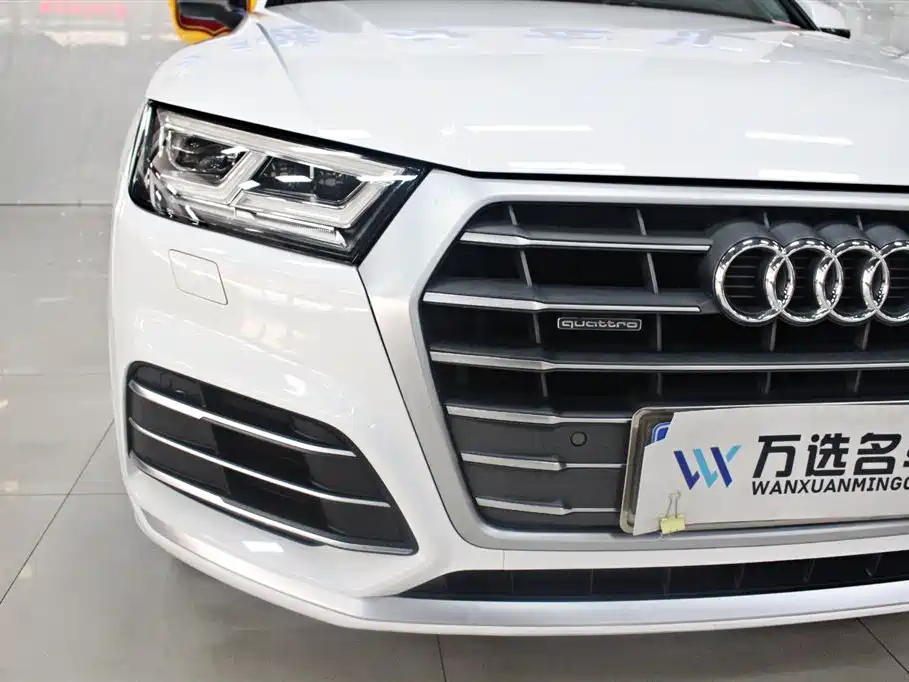 Audi Q5L 2020 — фото 2