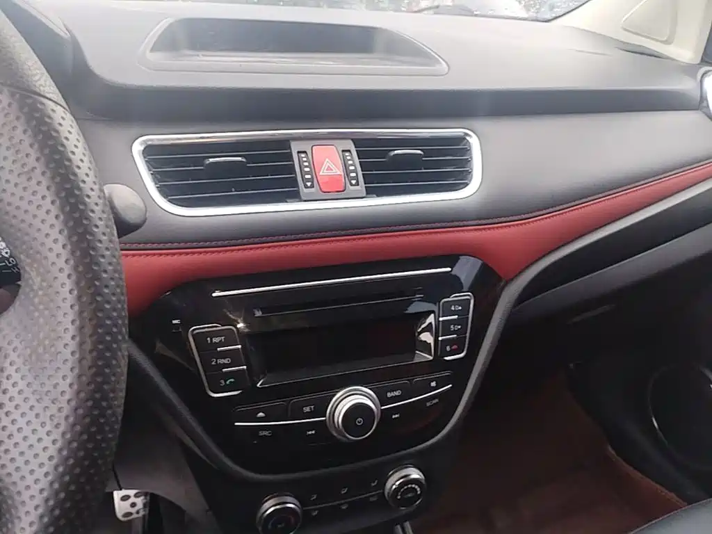 Haval H1 2016 — фото 13
