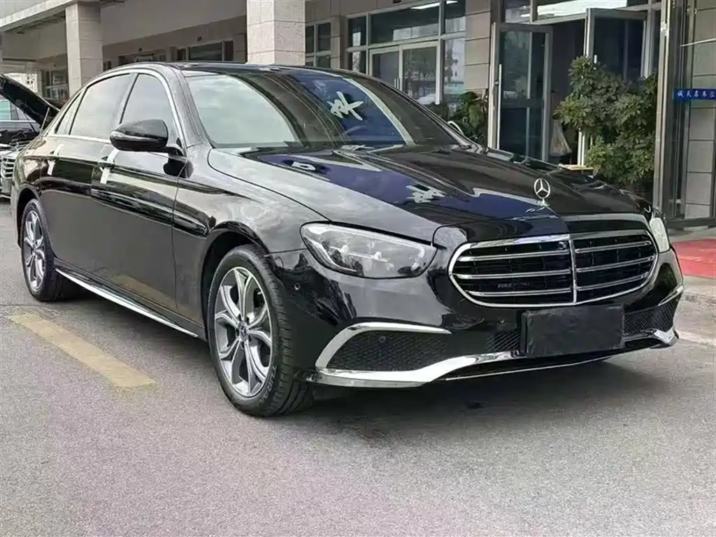 Mercedes-Benz E-Class 2023 — фото 23