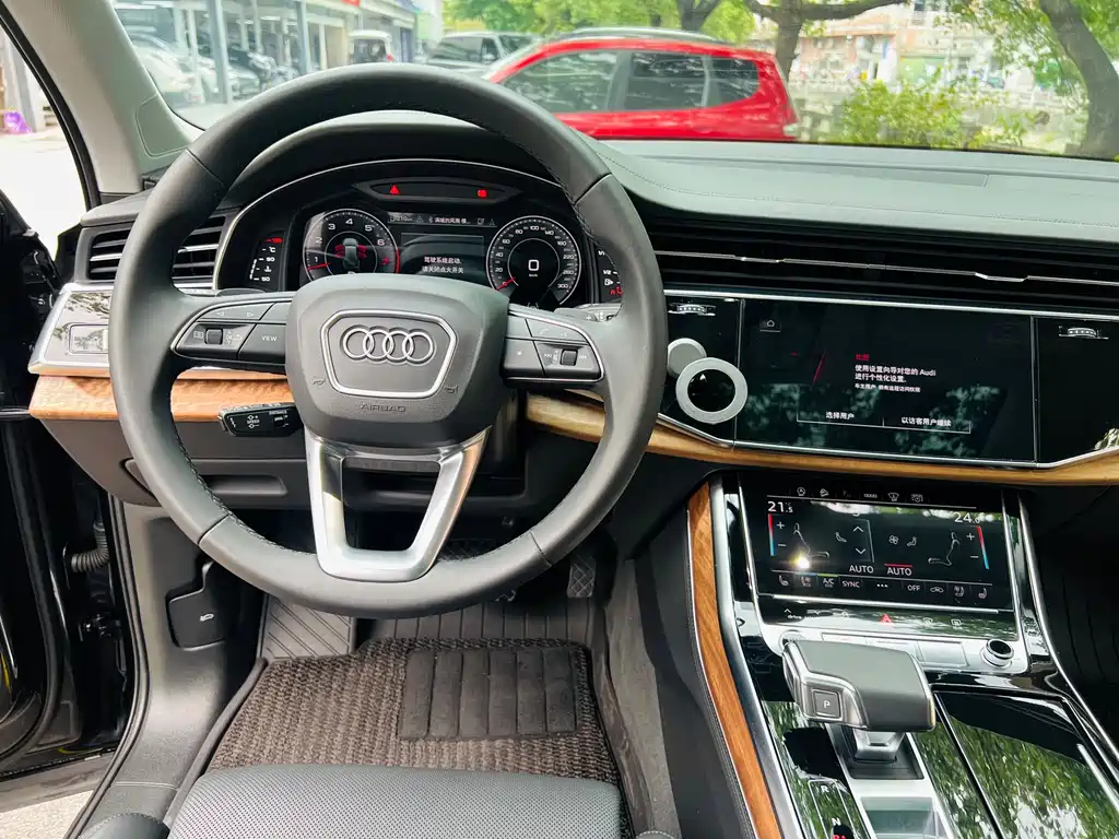 Audi Q7 2023 — фото 17