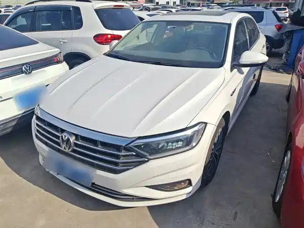 Volkswagen Sagitar 2021