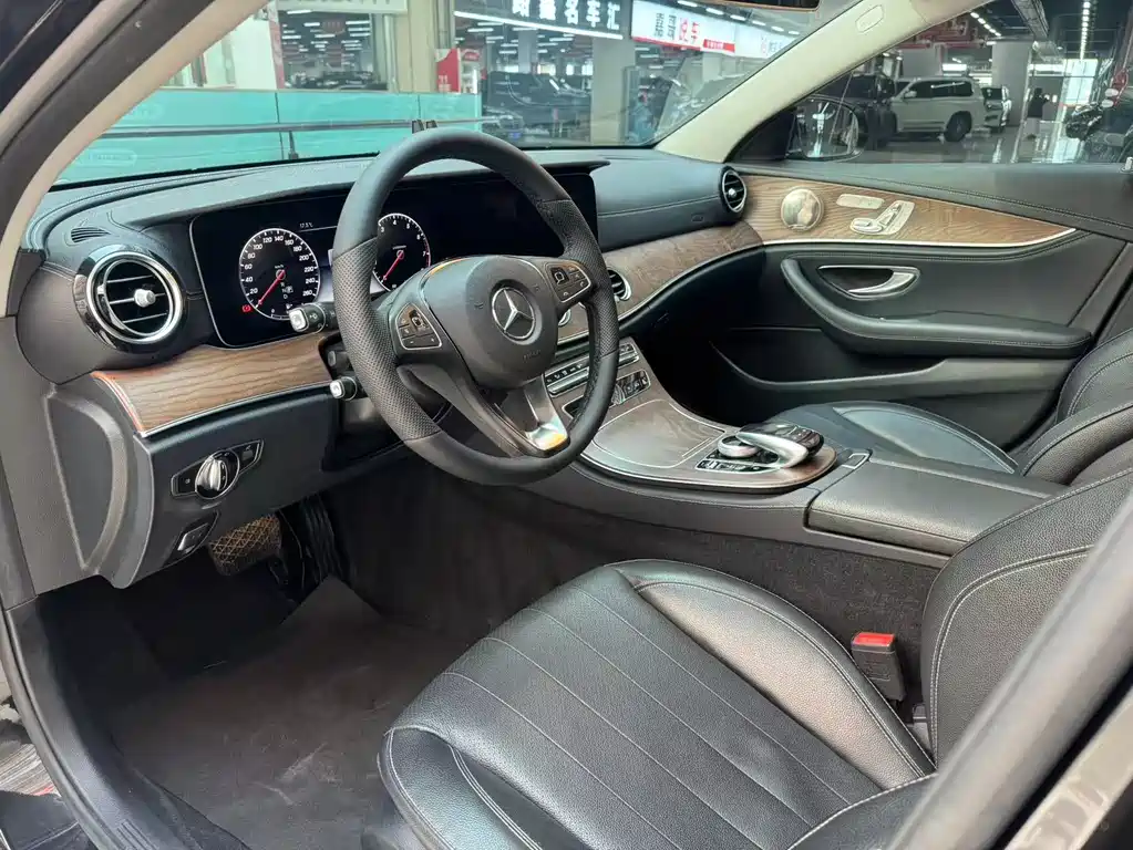 Mercedes-Benz E-Class 2018 — фото 4