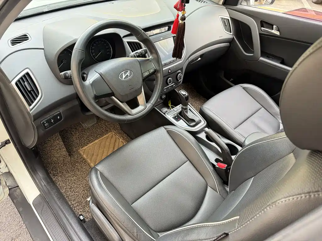 Hyundai ix25 2015 — фото 11