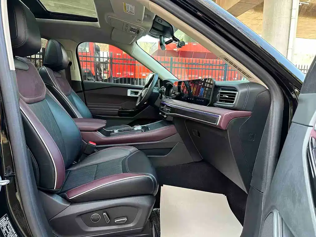 Ford Explorer 2023 — фото 12