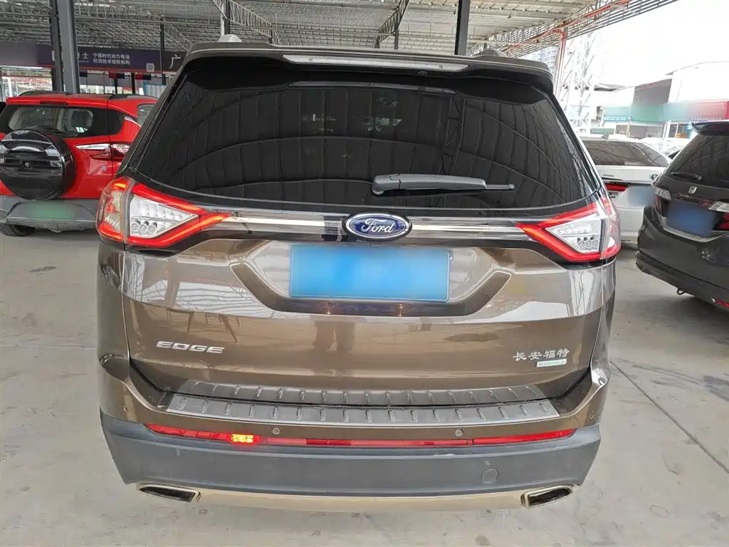 Ford Edge 2016 — фото 4