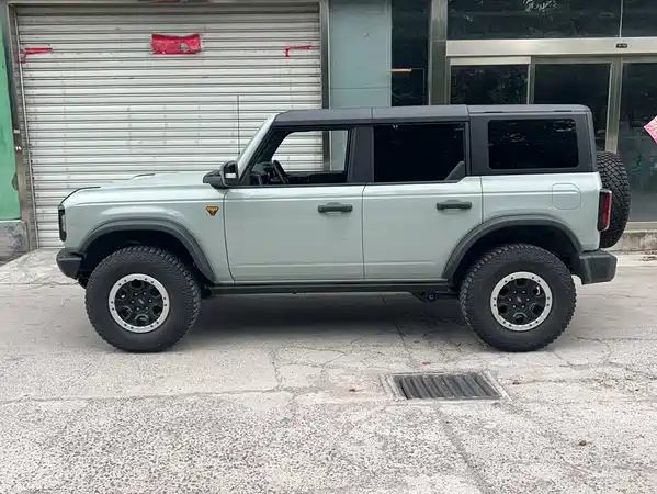 Ford Bronco 2024