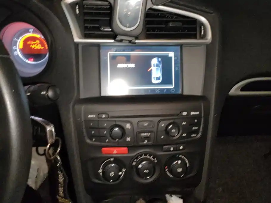 Citroën C4L 2015 — фото 13