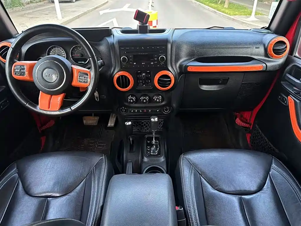 Jeep Wrangler 2017 — фото 15