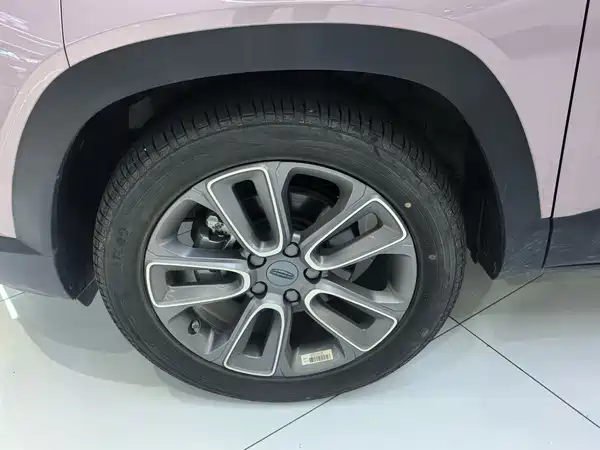 Geely ICON 2025