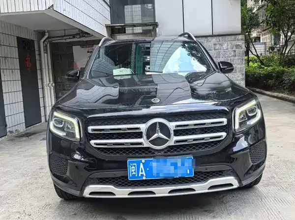 Mercedes-Benz GLB 2023