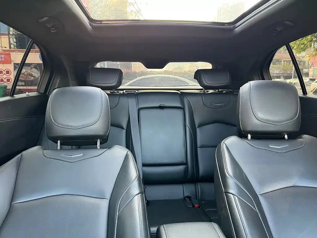 Cadillac XT4 2020 — фото 19