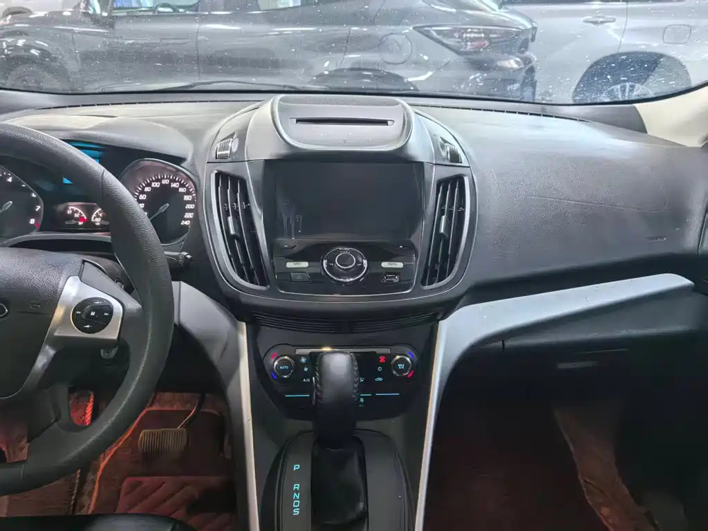 Ford Kuga 2016 — фото 12