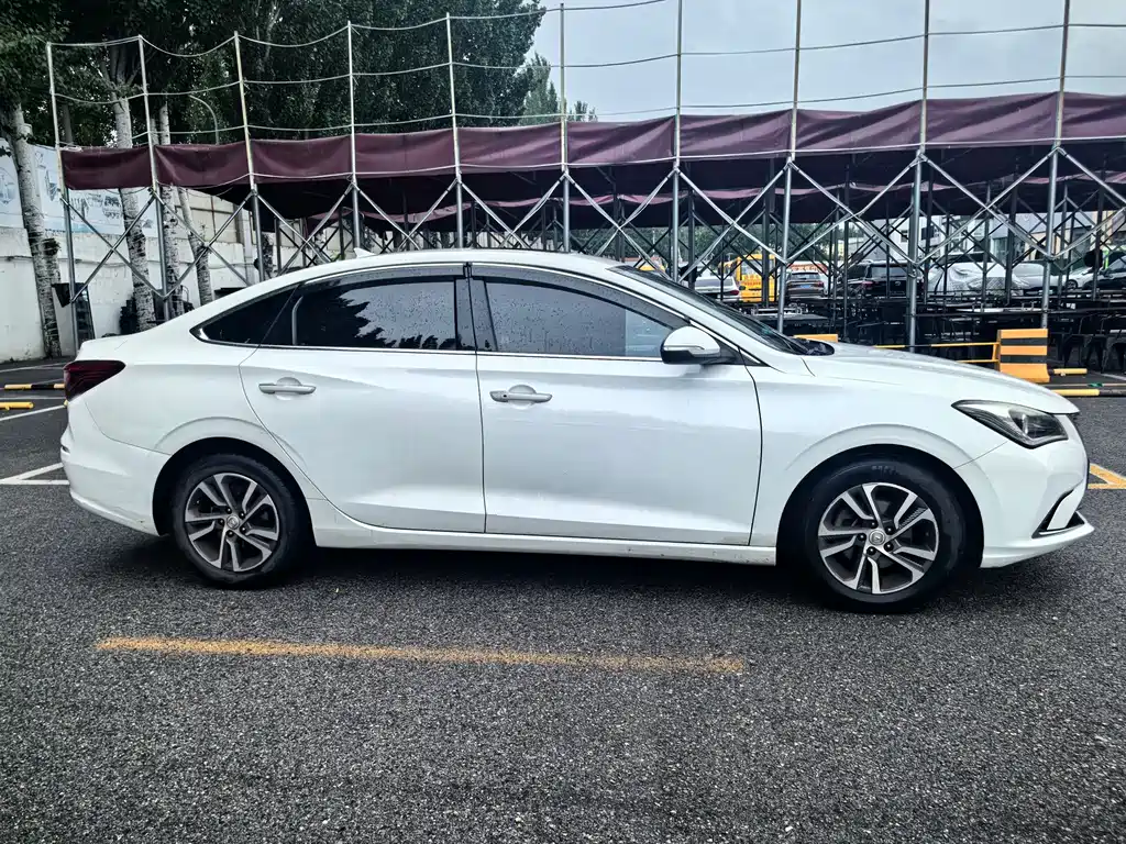 Changan Eado 2018 — фото 30