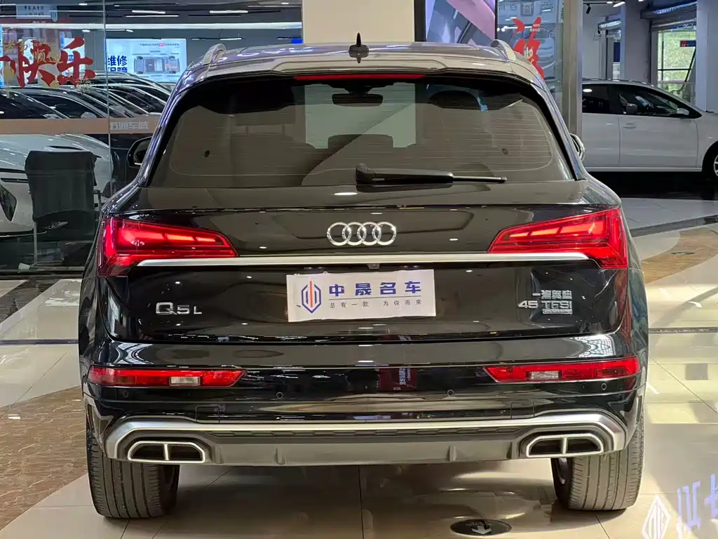 Audi Q5L 2022 — фото 27