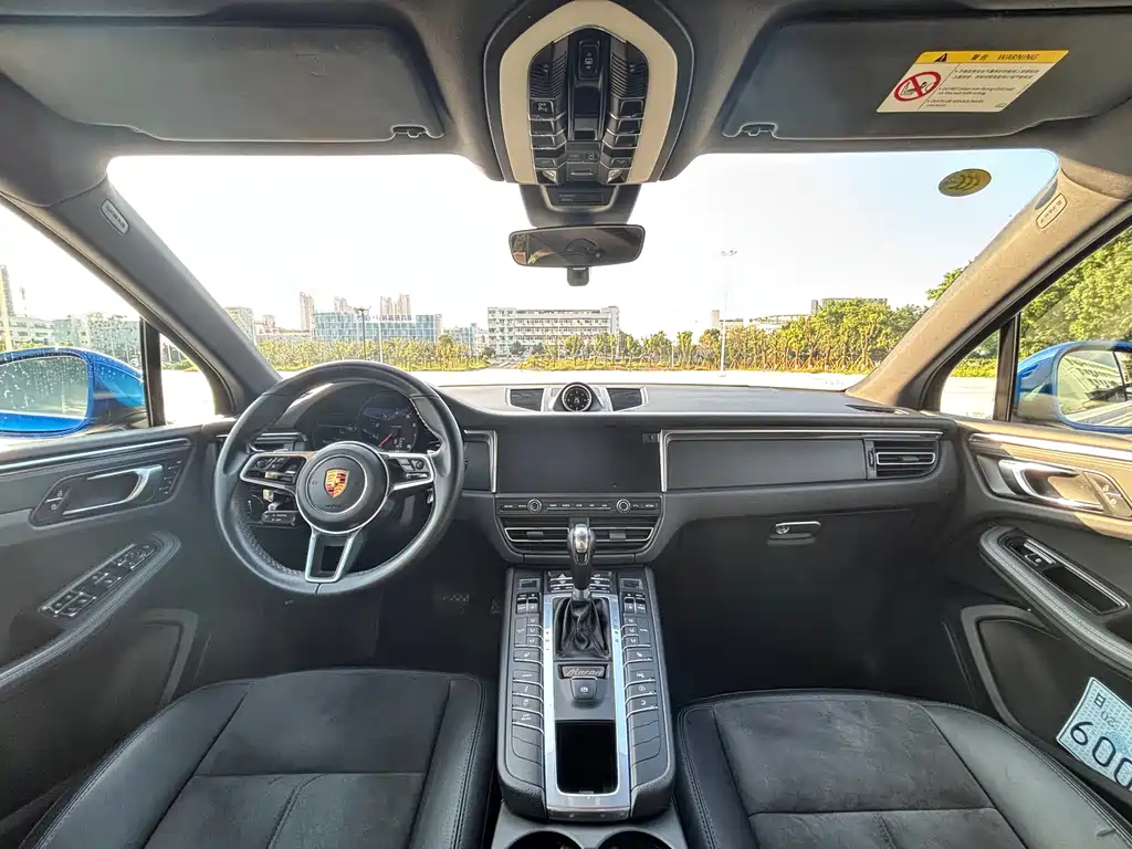 Porsche Macan 2019 — фото 13
