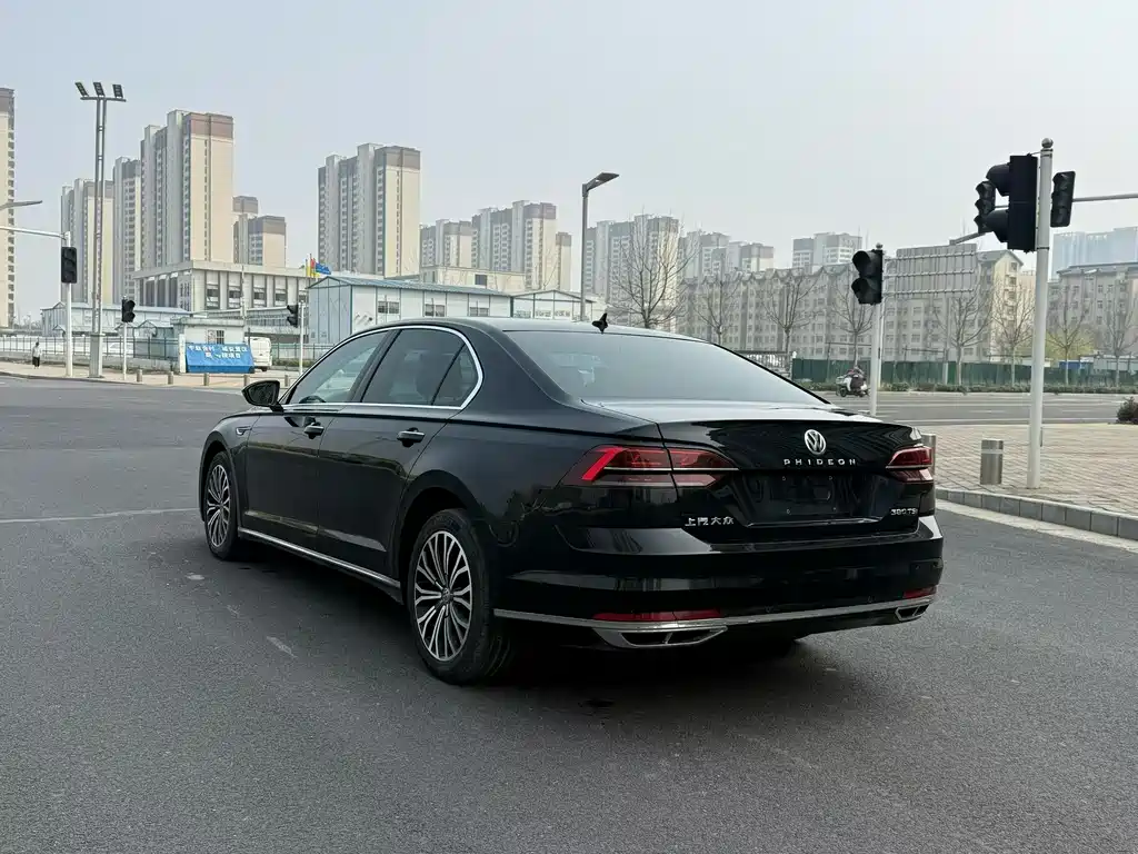 Volkswagen Phideon 2018 — фото 7