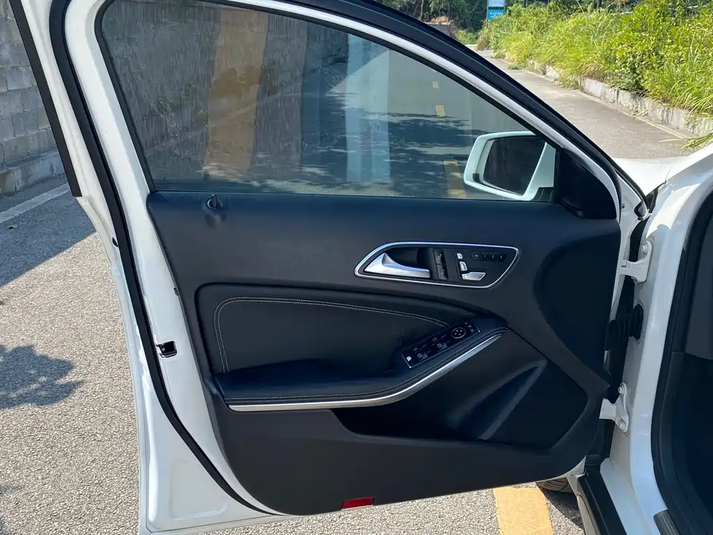 Mercedes-Benz GLA 2018 — фото 17