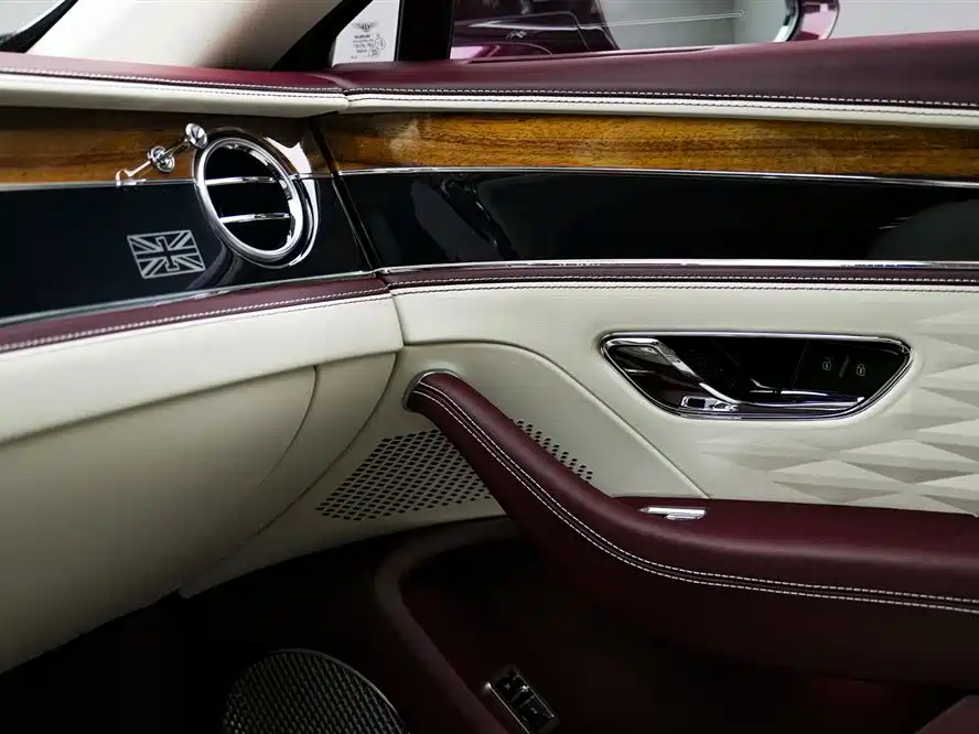 Bentley Flying Spur 2020 — фото 23